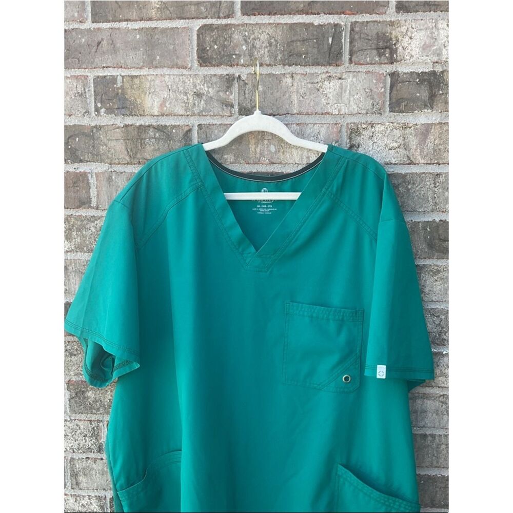 Take 50% OFF/ Infinity Men's Teal V-Neck Scrub Top - Teal, Size-3XL - Picture 3 of 12